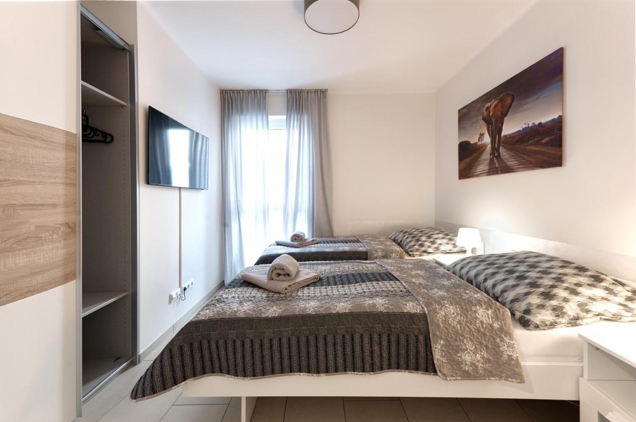Modern Wohnen I Smart Tv I Terrasse I 2X Parkplatz I 2 Schlafzimmer I 6 Schlafplaetze Bad Oeynhausen Zewnętrze zdjęcie