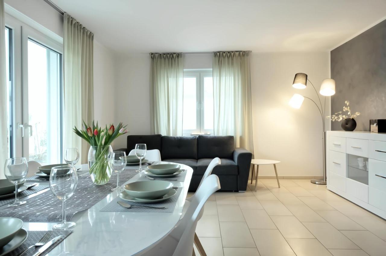 Modern Wohnen I Smart Tv I Terrasse I 2X Parkplatz I 2 Schlafzimmer I 6 Schlafplaetze Bad Oeynhausen Zewnętrze zdjęcie